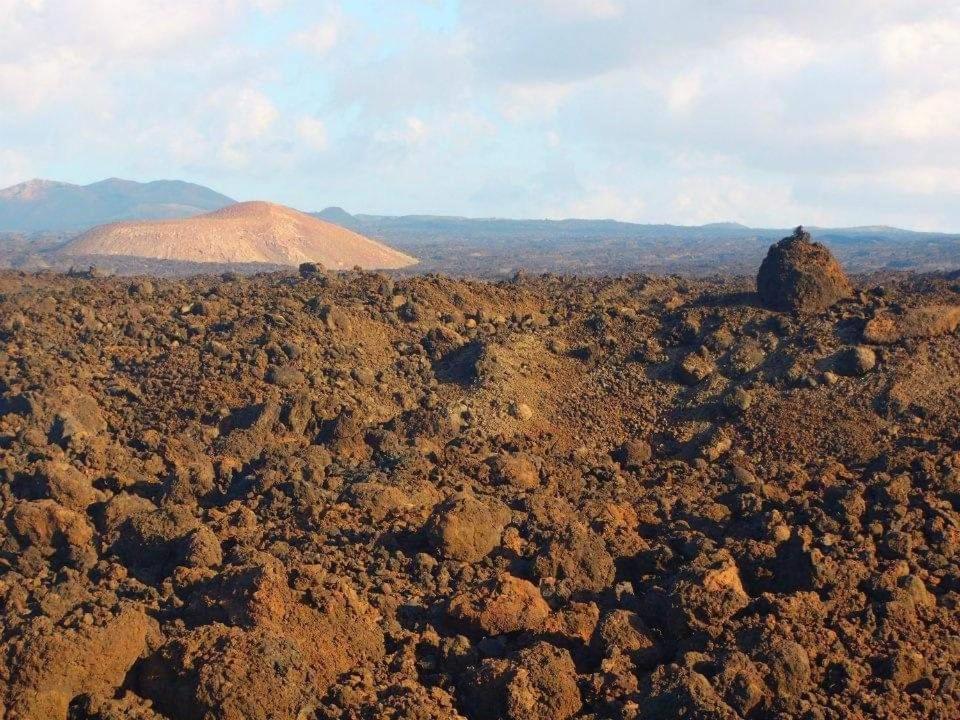 Paisaje Lunar Tinajo Exteriör bild
