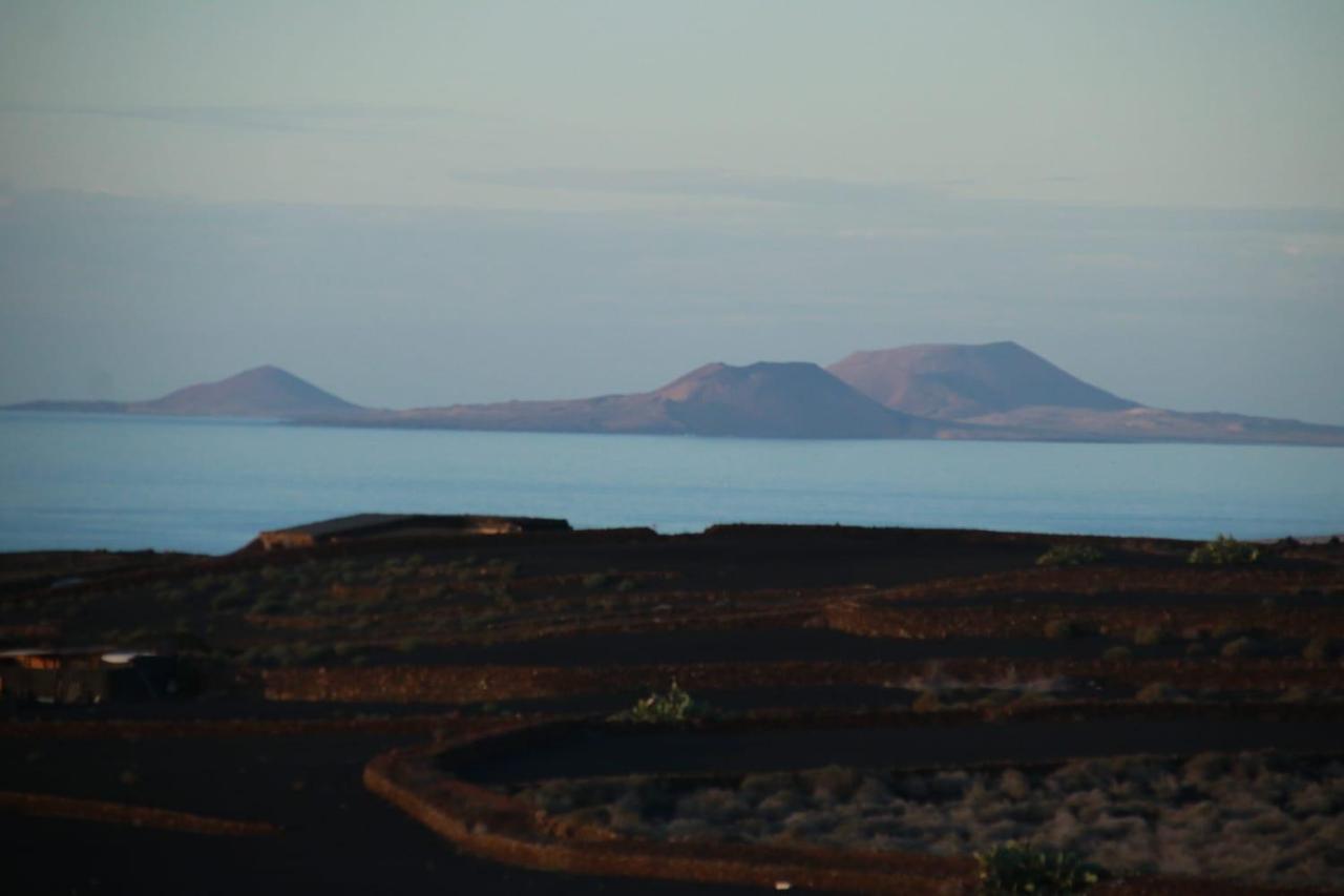 Paisaje Lunar Tinajo Exteriör bild
